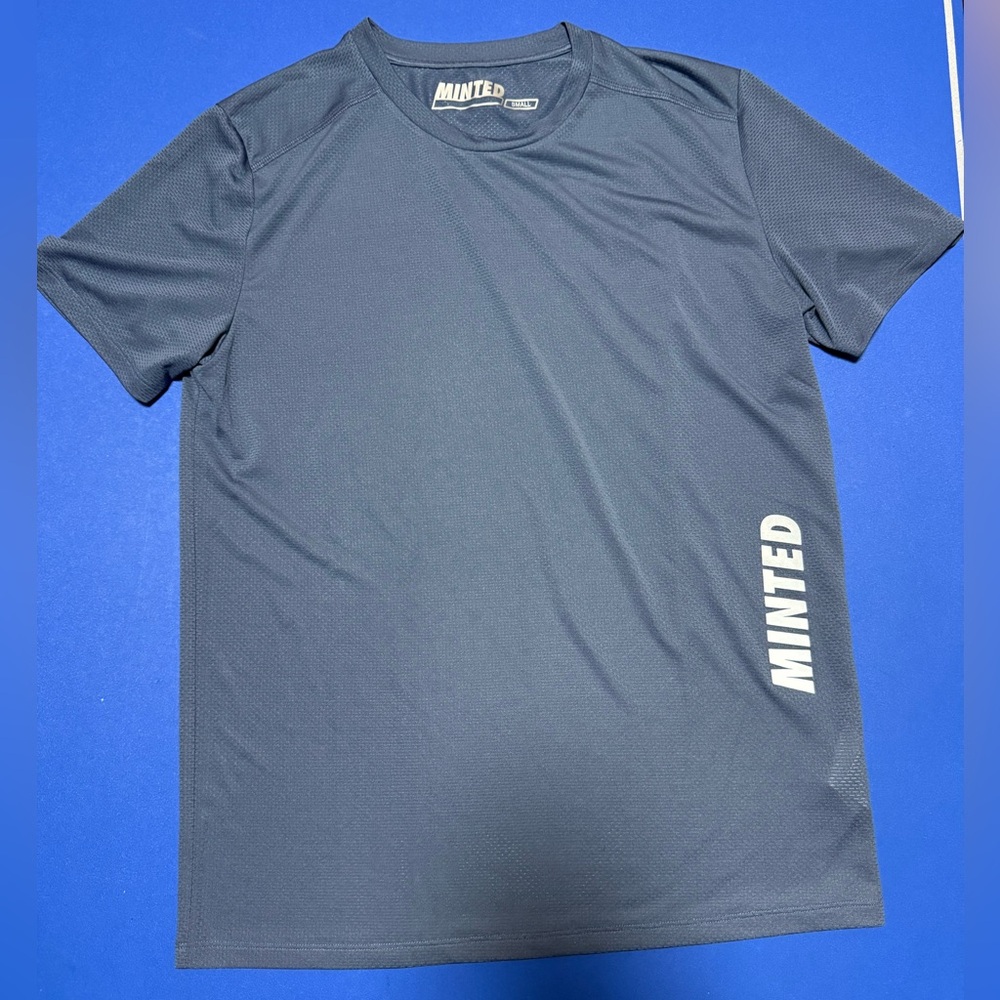 Minted New York CirrusMesh short sleeve performance tee